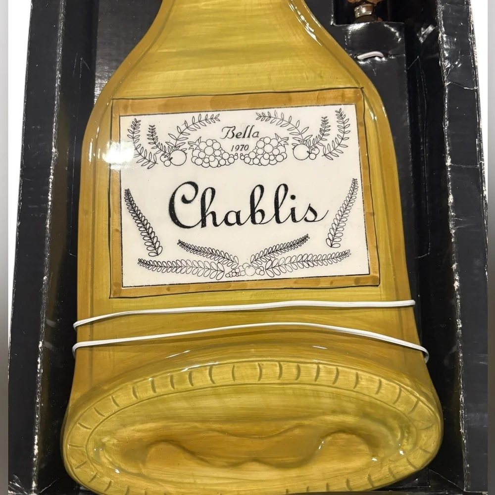 Bella‎ Chablis Ceramic Wine Bottle Cheese Server with Knife Vintage Look Party